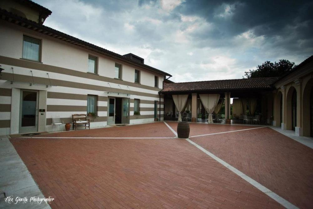 コルテ・フランカ Borgo Santa Giuliaヴィラ エクステリア 写真